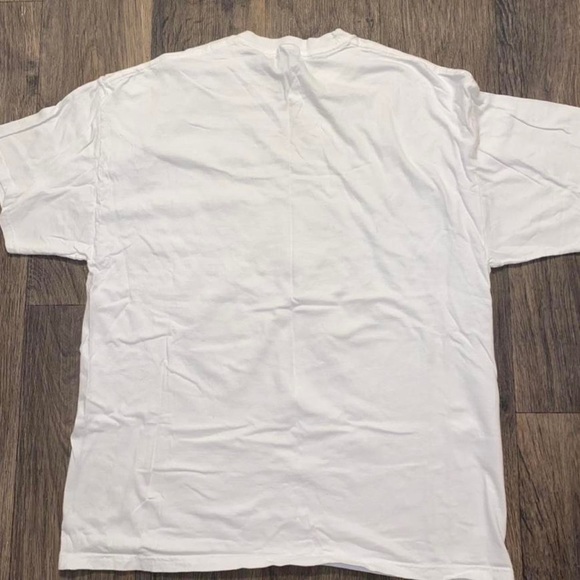 T-Shirt - Picture 4 of 4